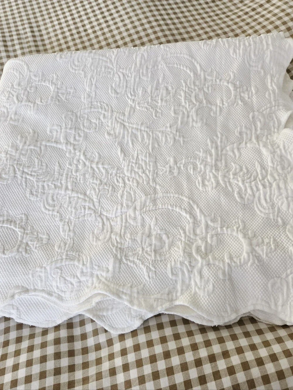 SFERRA 100% Cotton White Alice Coverlet + 2 Euro Shams With Scalloped Edges
